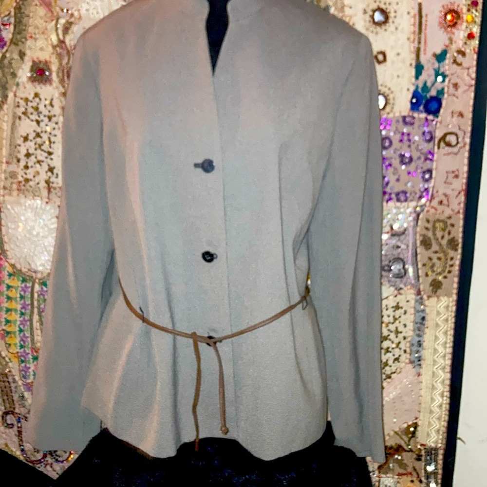 100% Polyester Shell & Lining W/3 Button Closure … - image 1